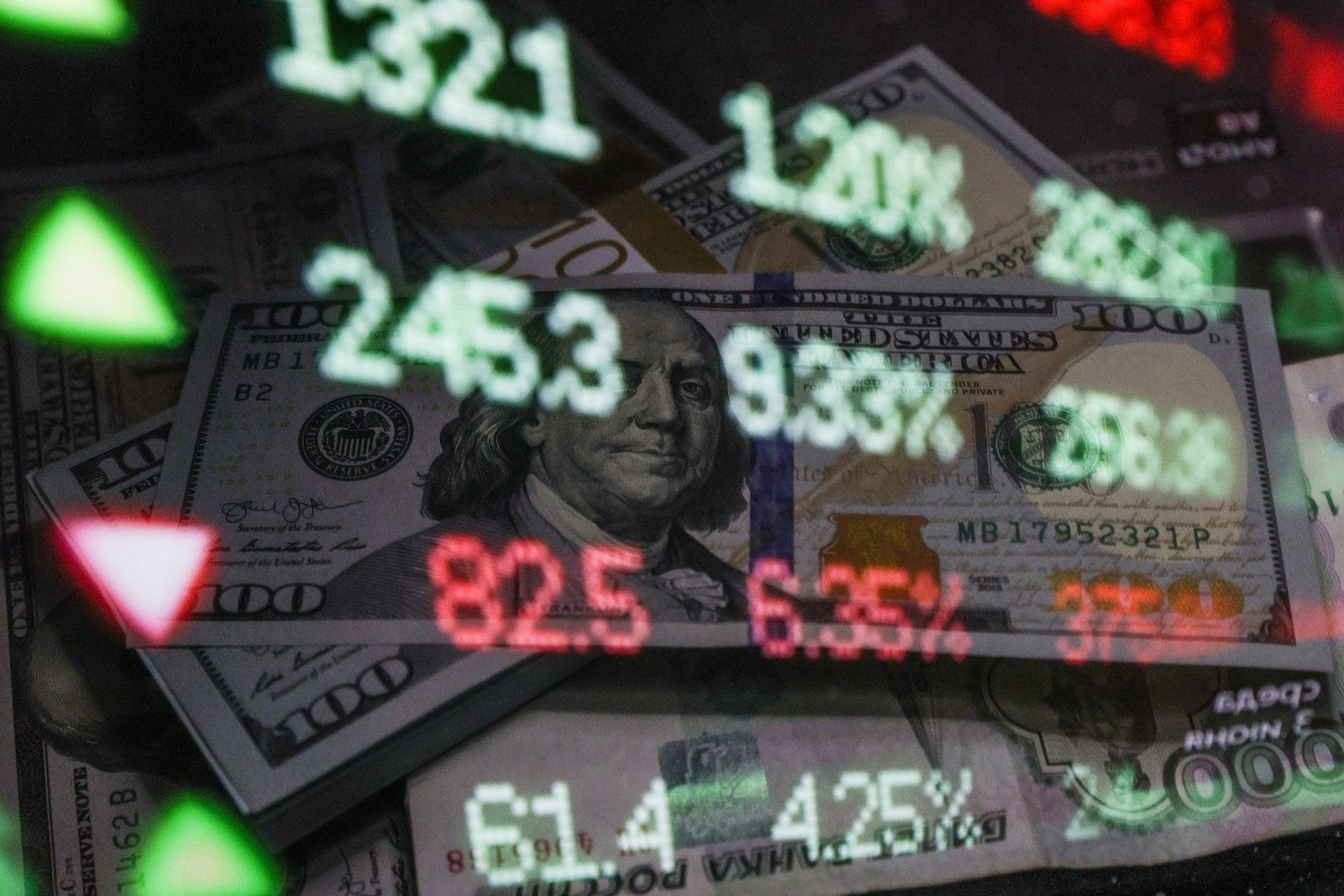 بورصة موسكو تصعد عقب تقرير عن زيارة دبلوماسية أمريكية إلى روسيا لمناقشة التسوية في أوكرانيا